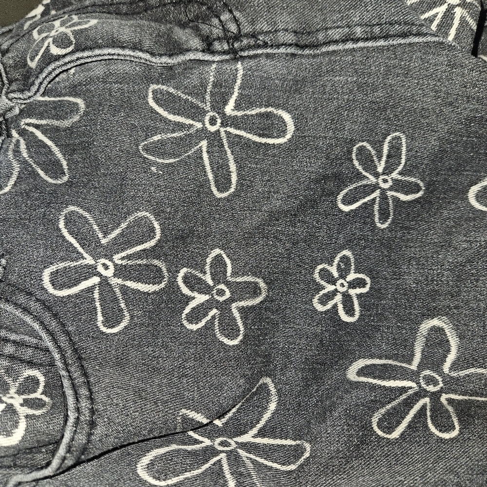 Black High Rise Wide Leg Painted Daisy Jeans. Not stretchy at all. 29" Waist. - Picture 3 of 4